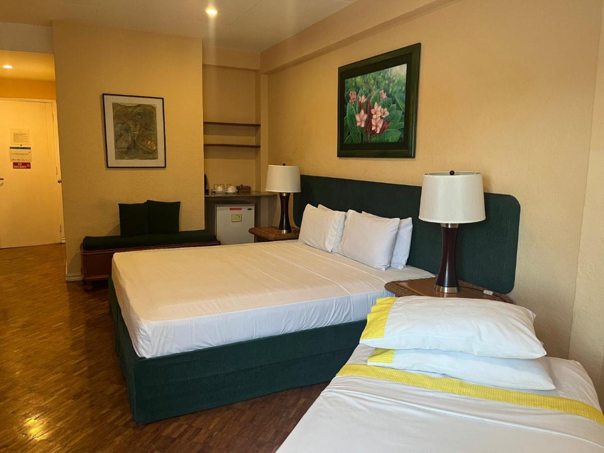 Coco Grande Hotel Dumaguete City Екстериор снимка