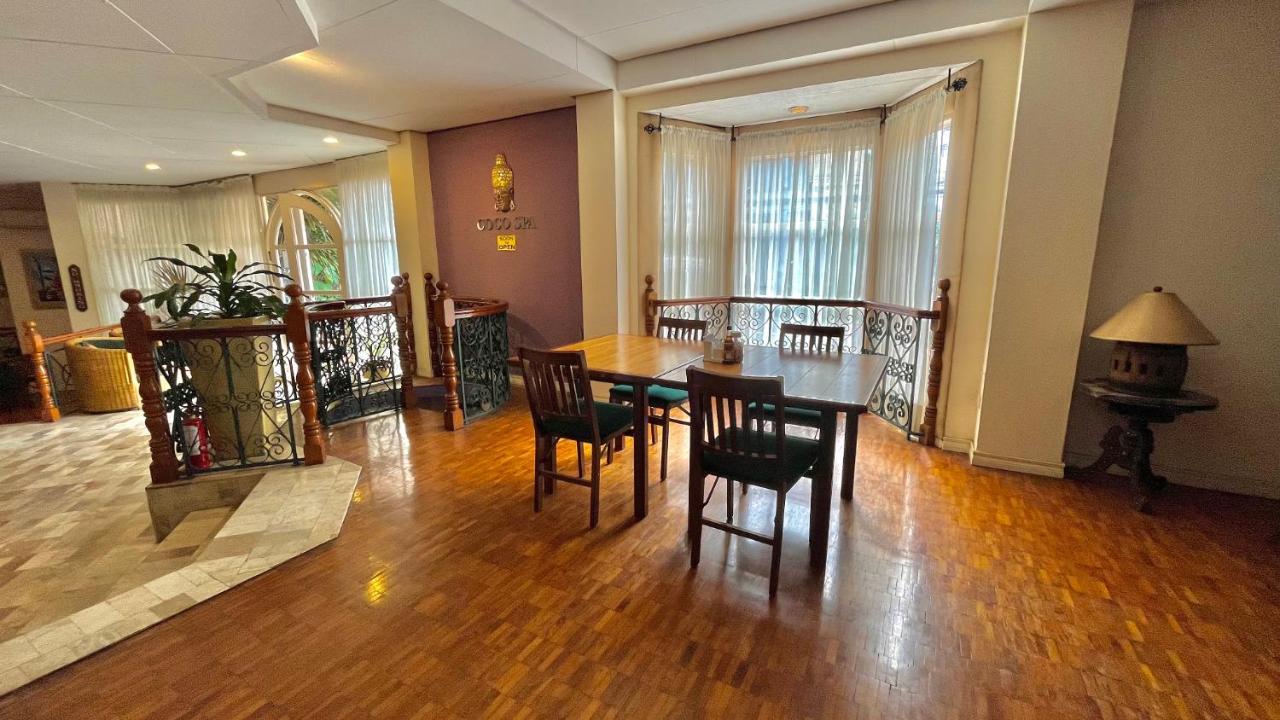 Coco Grande Hotel Dumaguete City Екстериор снимка
