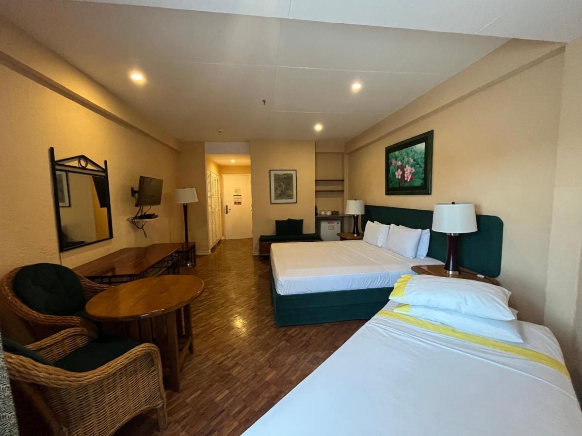 Coco Grande Hotel Dumaguete City Екстериор снимка