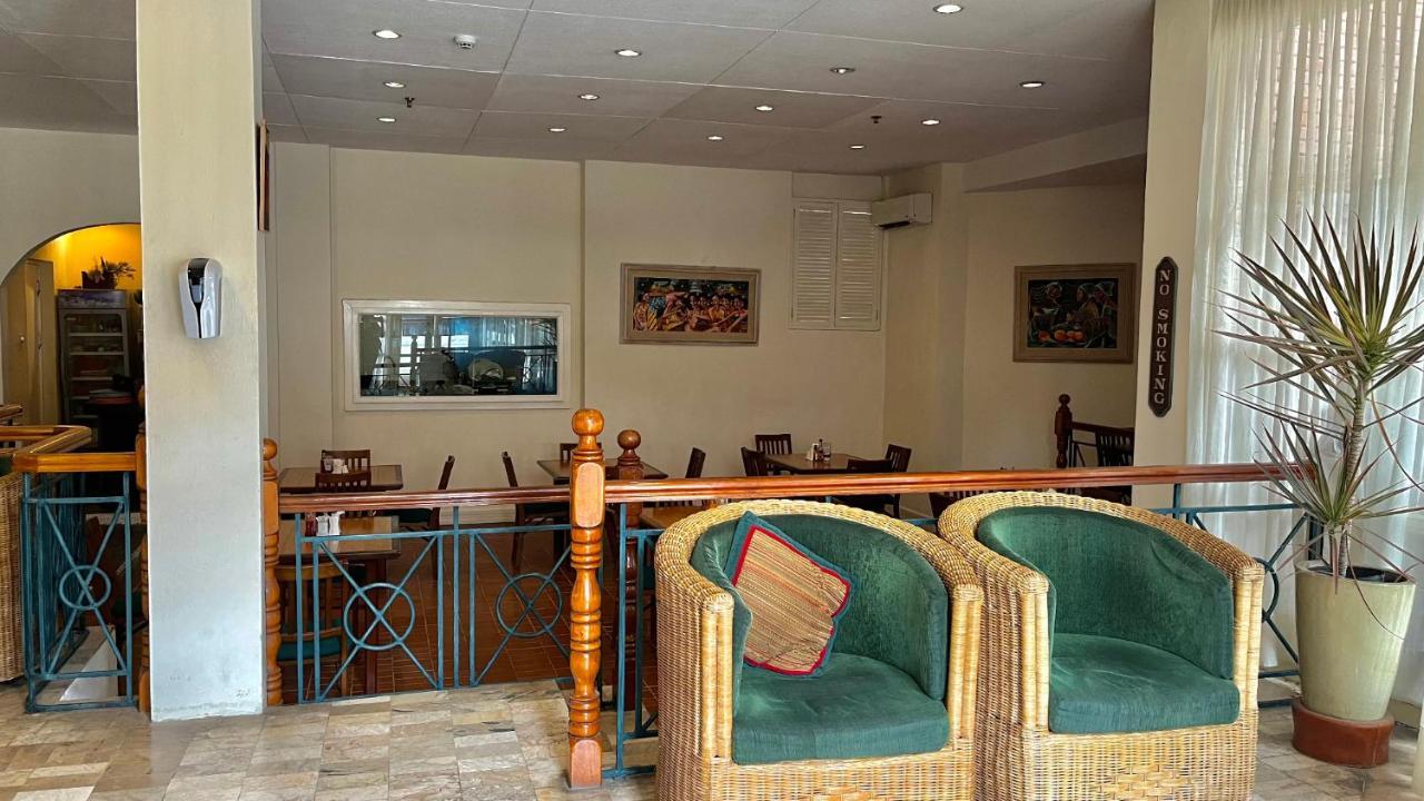 Coco Grande Hotel Dumaguete City Екстериор снимка