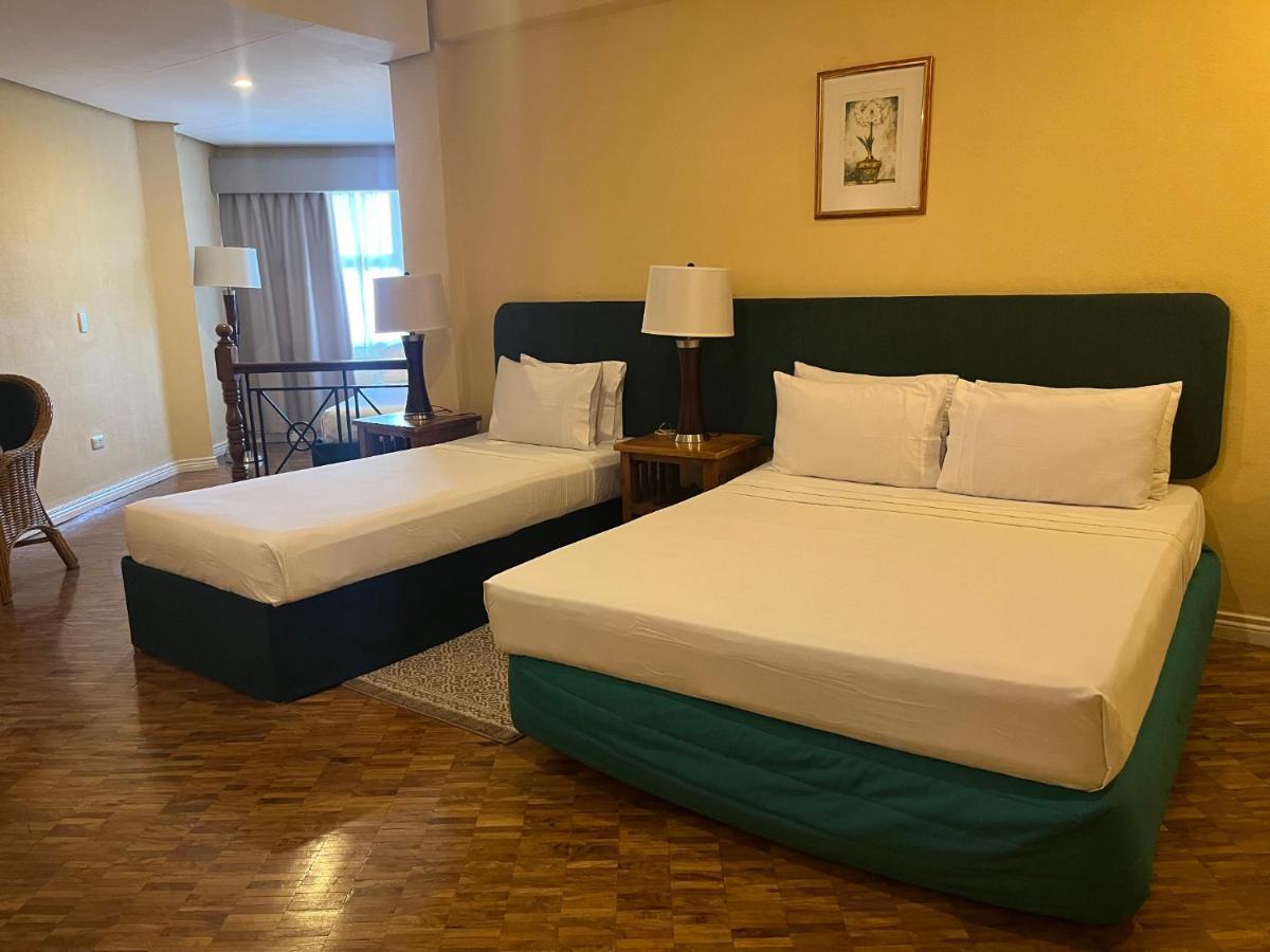 Coco Grande Hotel Dumaguete City Екстериор снимка